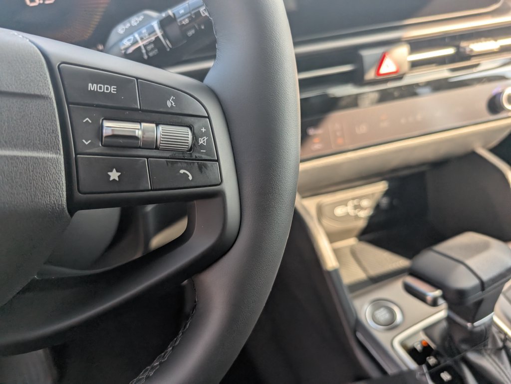 New 2026 Kia Sportage EX FWD image 17