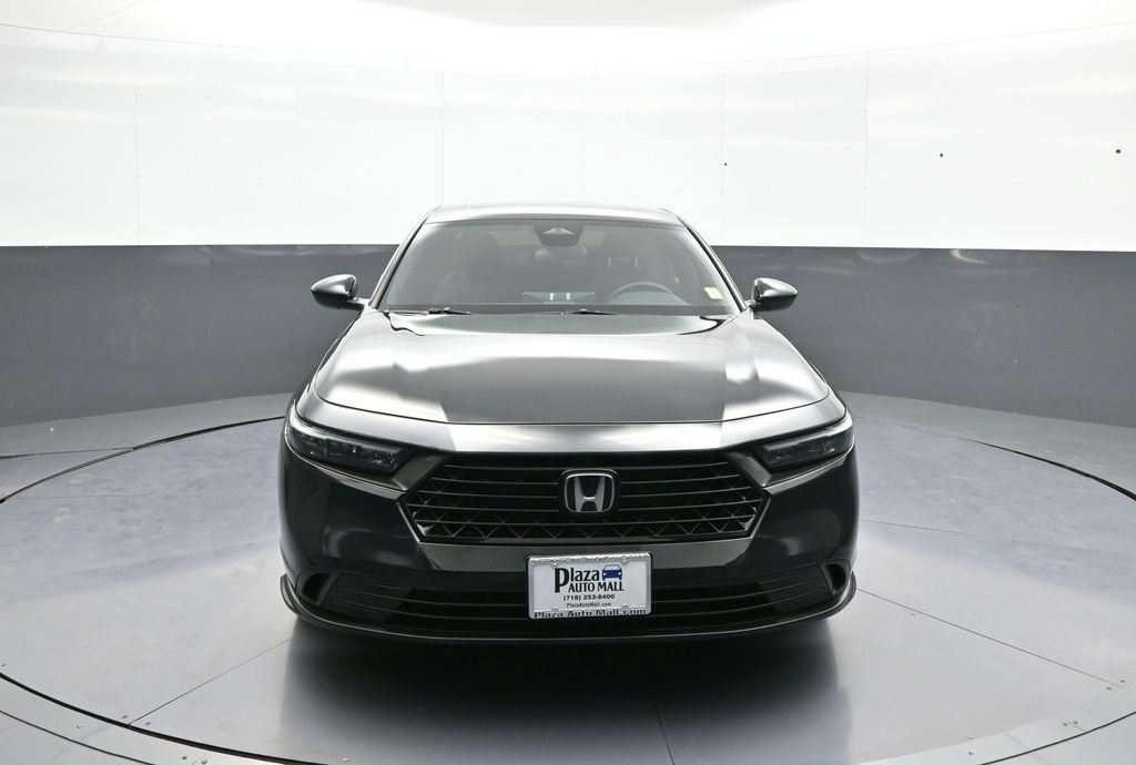 Used 2025 Honda Accord Sport image 2