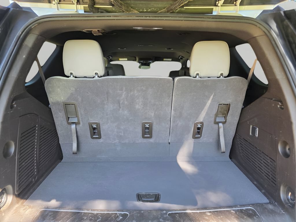Used 2025 Chevrolet Tahoe LT AWD/4WD image 7