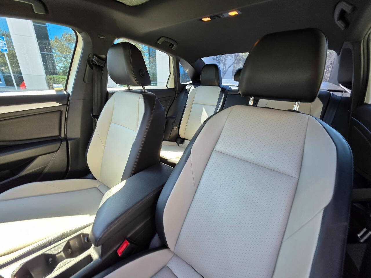 Used 2019 Volkswagen Jetta R-Line image 17