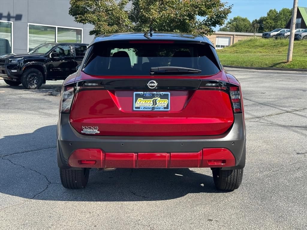 Certified 2025 Nissan Kicks SV FWD image 4