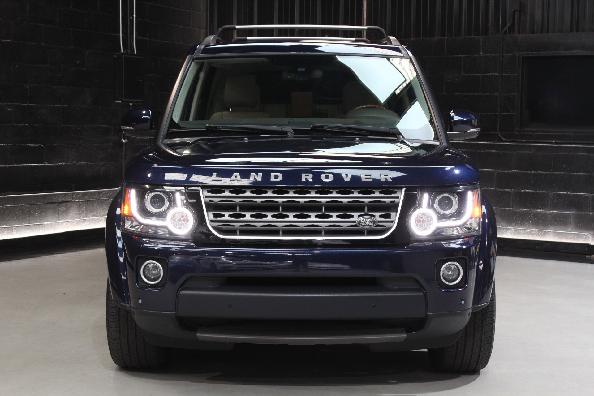 Used 2016 Land Rover LR4 HSE AWD/4WD image 7