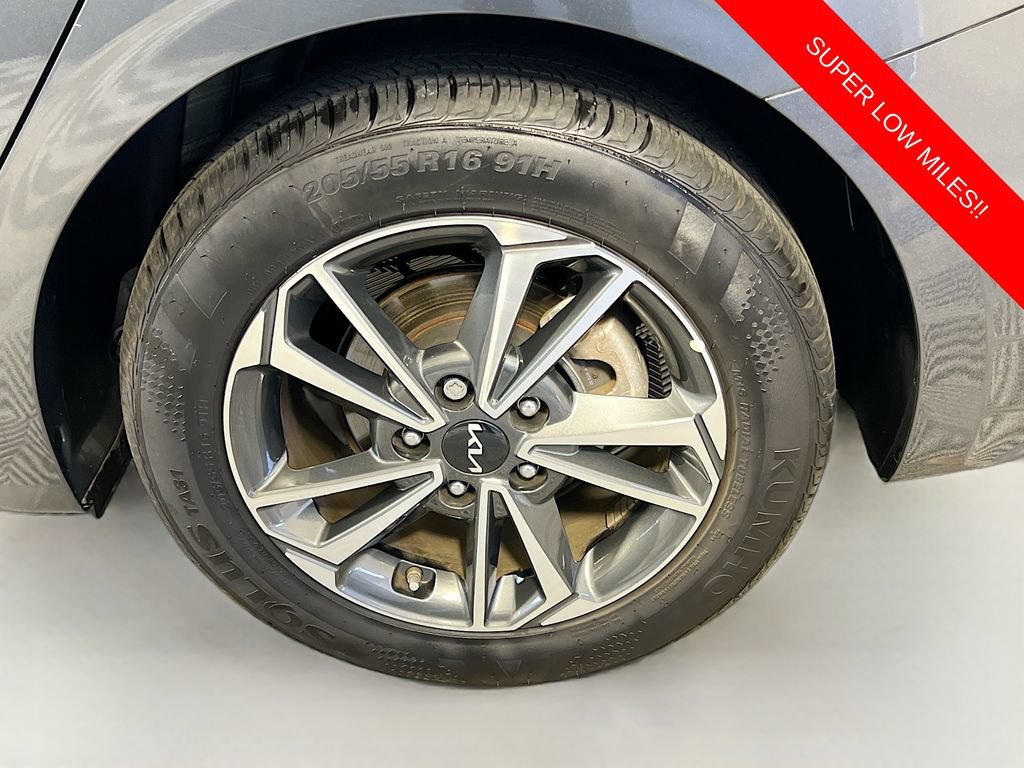 Certified 2024 Kia Forte LXS w/ LXS Technology Package FWD image 29