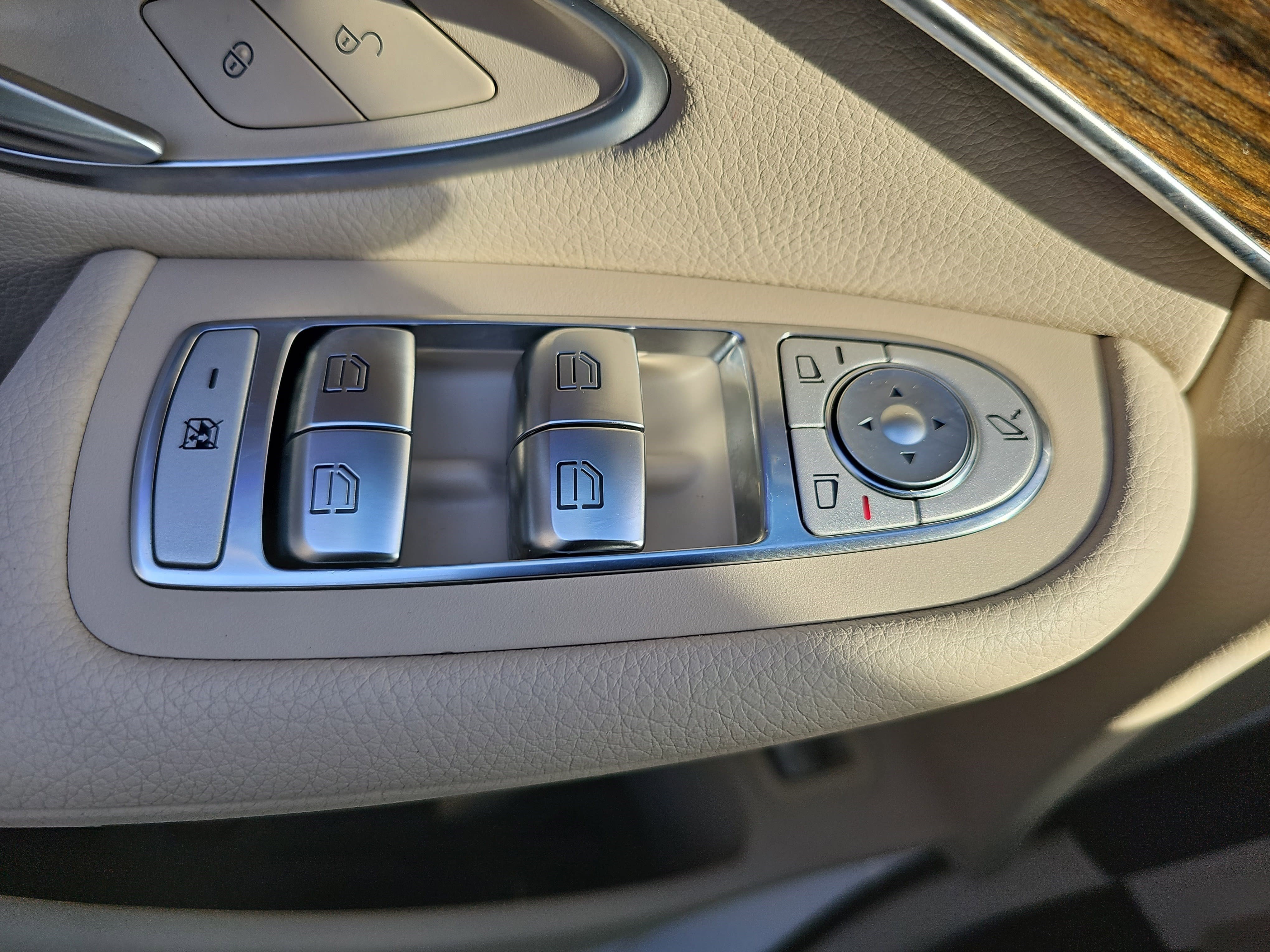 Certified 2021 Mercedes-Benz GLC 300 image 29