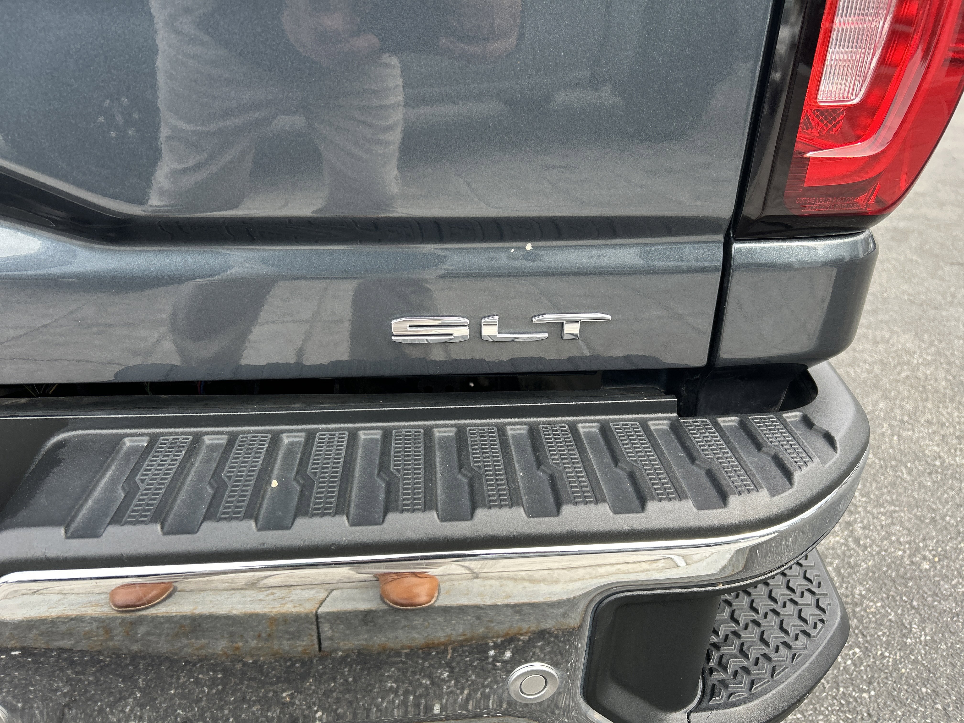 Used 2020 GMC Sierra 2500 SLT w/ SLT Premium Plus Package AWD/4WD image 10