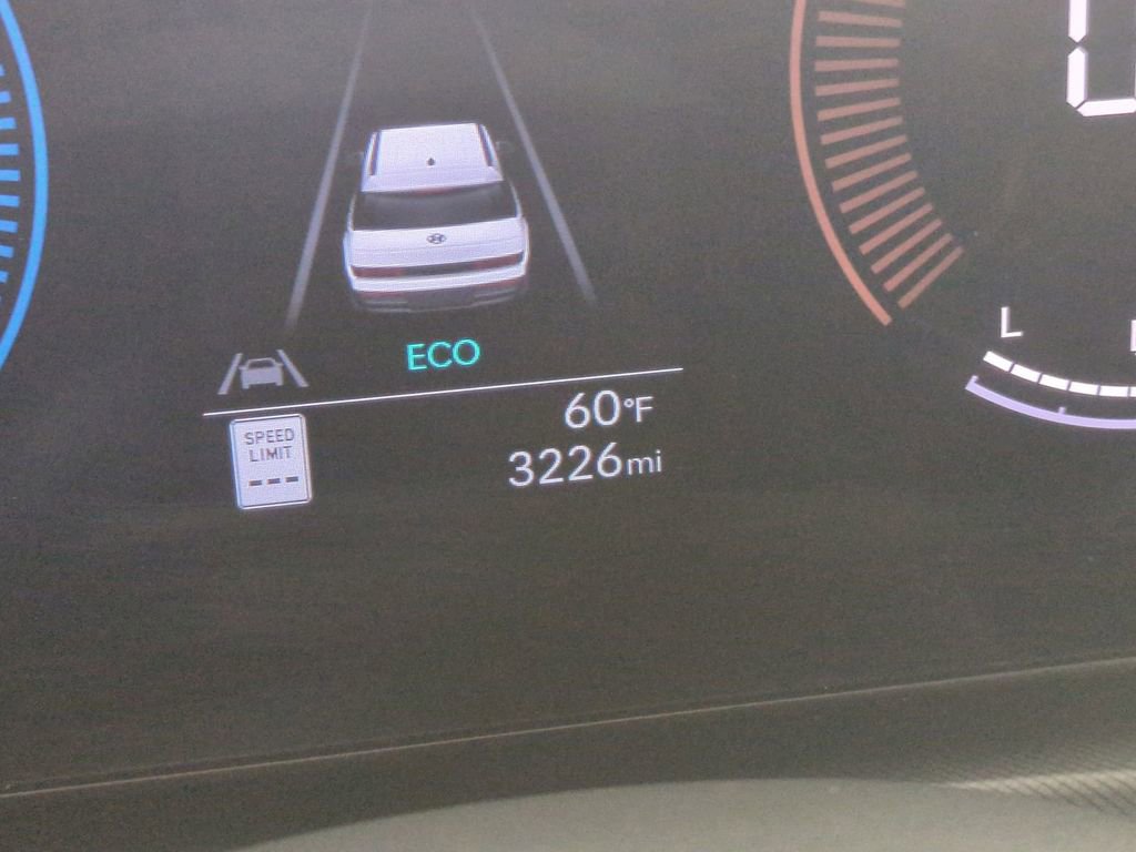 Certified 2026 Hyundai Santa Fe SE image 33