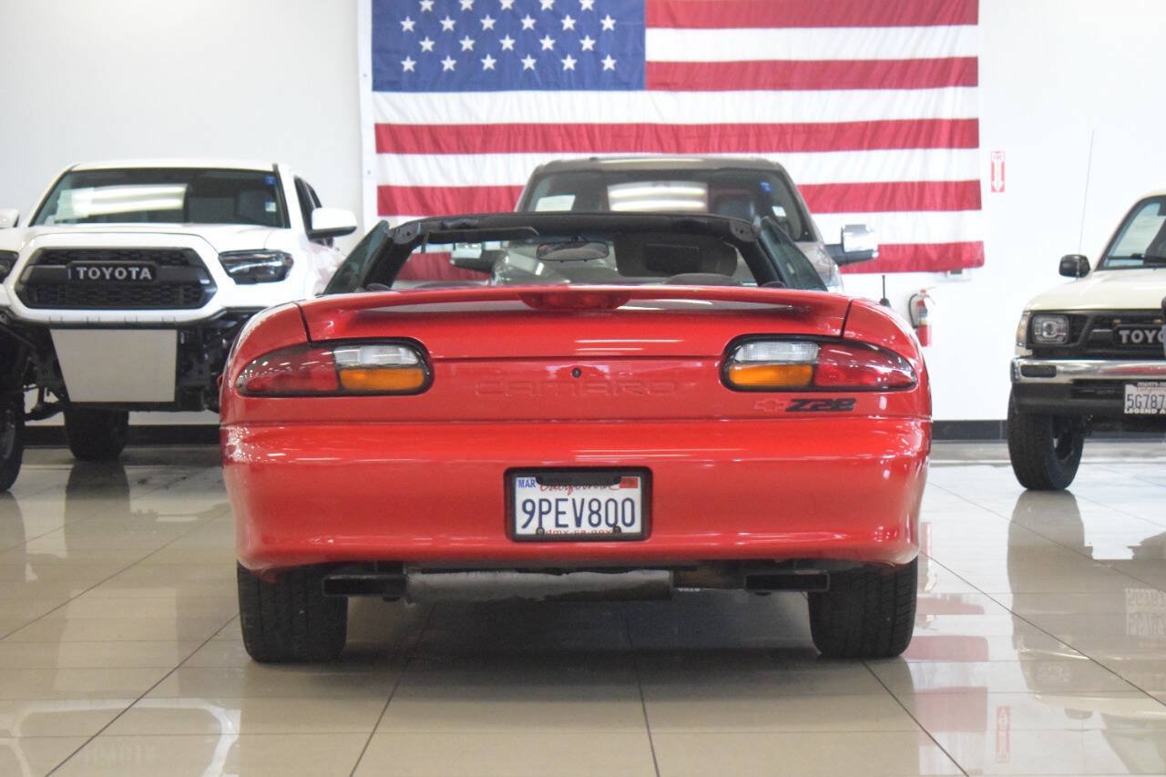 Used 2002 Chevrolet Camaro Z28 RWD image 5