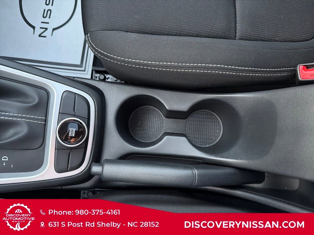 Used 2023 Hyundai Venue SEL image 23