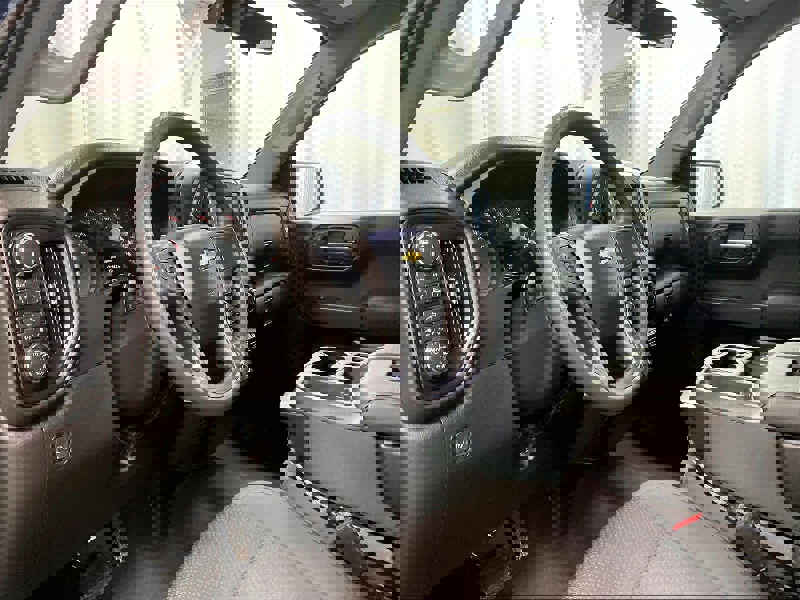 Used 2019 Chevrolet Silverado 1500 Custom w/ Custom Value Package image 8