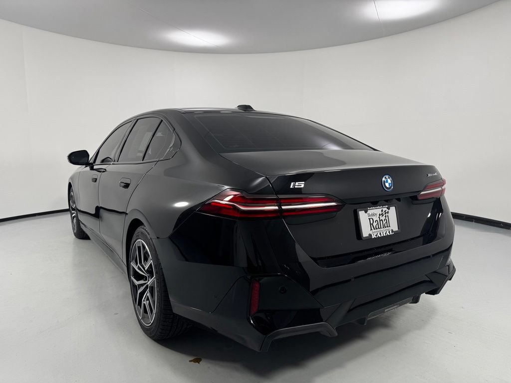 Certified 2025 BMW i5 xDrive40 w/ M Sport Package AWD/4WD image 6