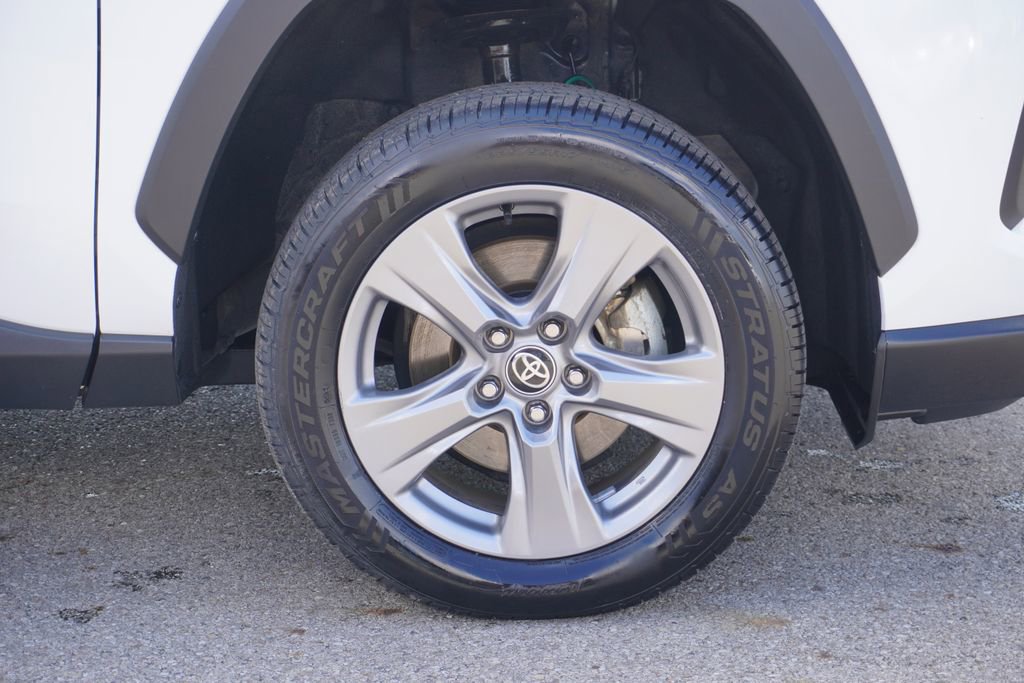 Used 2023 Toyota RAV4 XLE image 13