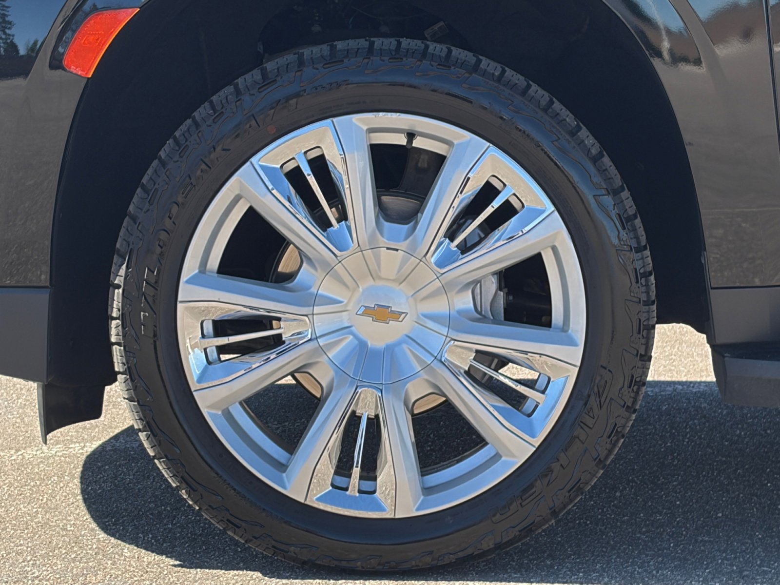 Used 2024 Chevrolet Tahoe High Country image 11