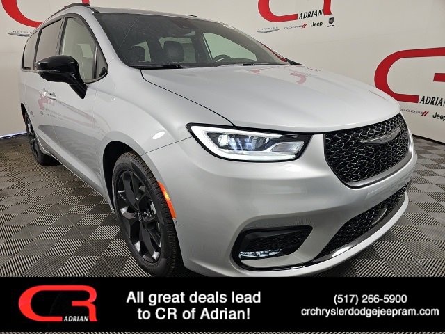 New 2026 Chrysler Pacifica Limited w/ S Appearance Package