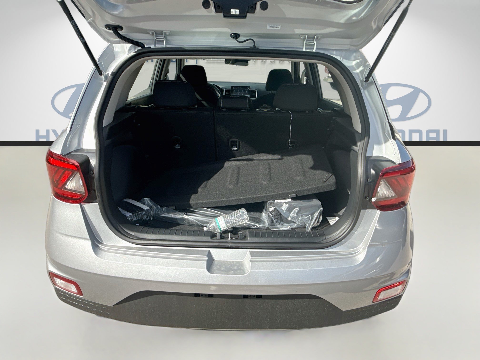 New 2026 Hyundai Venue SEL FWD image 18
