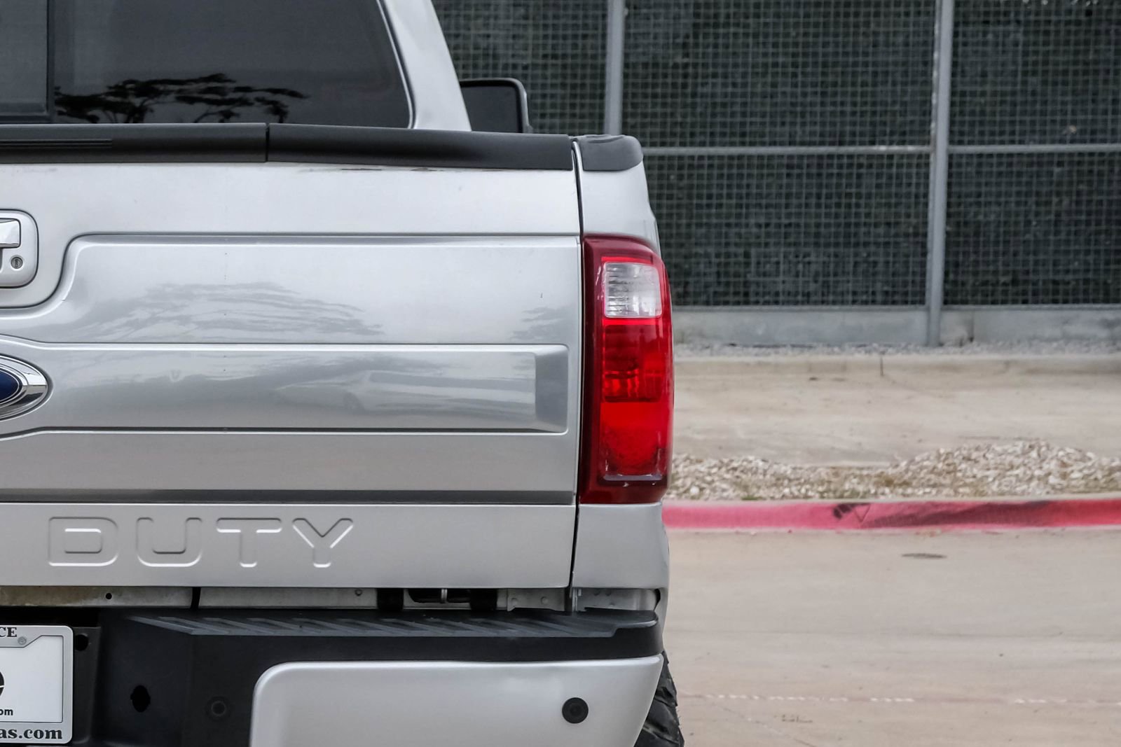 Used 2016 Ford F250 Platinum w/ FX4 Off-Road Package AWD/4WD image 48