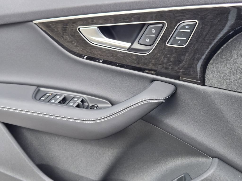 New 2026 Audi Q7 3.0T Premium Plus AWD/4WD image 28