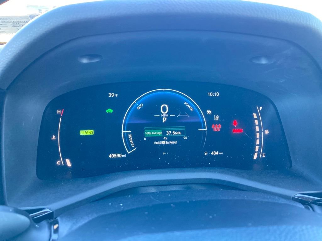 Used 2025 Toyota Camry LE image 18
