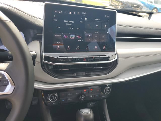 Used 2025 Jeep Compass Limited AWD/4WD image 21