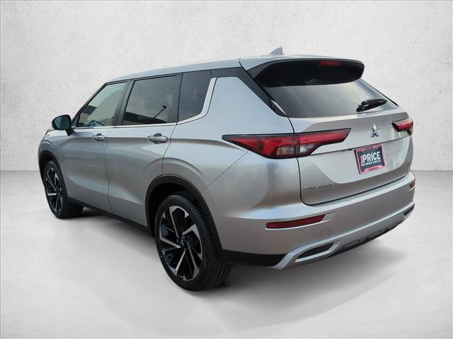 Used 2024 Mitsubishi Outlander SE image 8