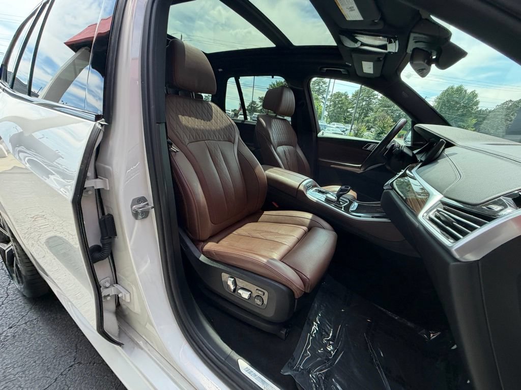 Used 2021 BMW X5 M50i w/ Executive Package AWD/4WD image 32