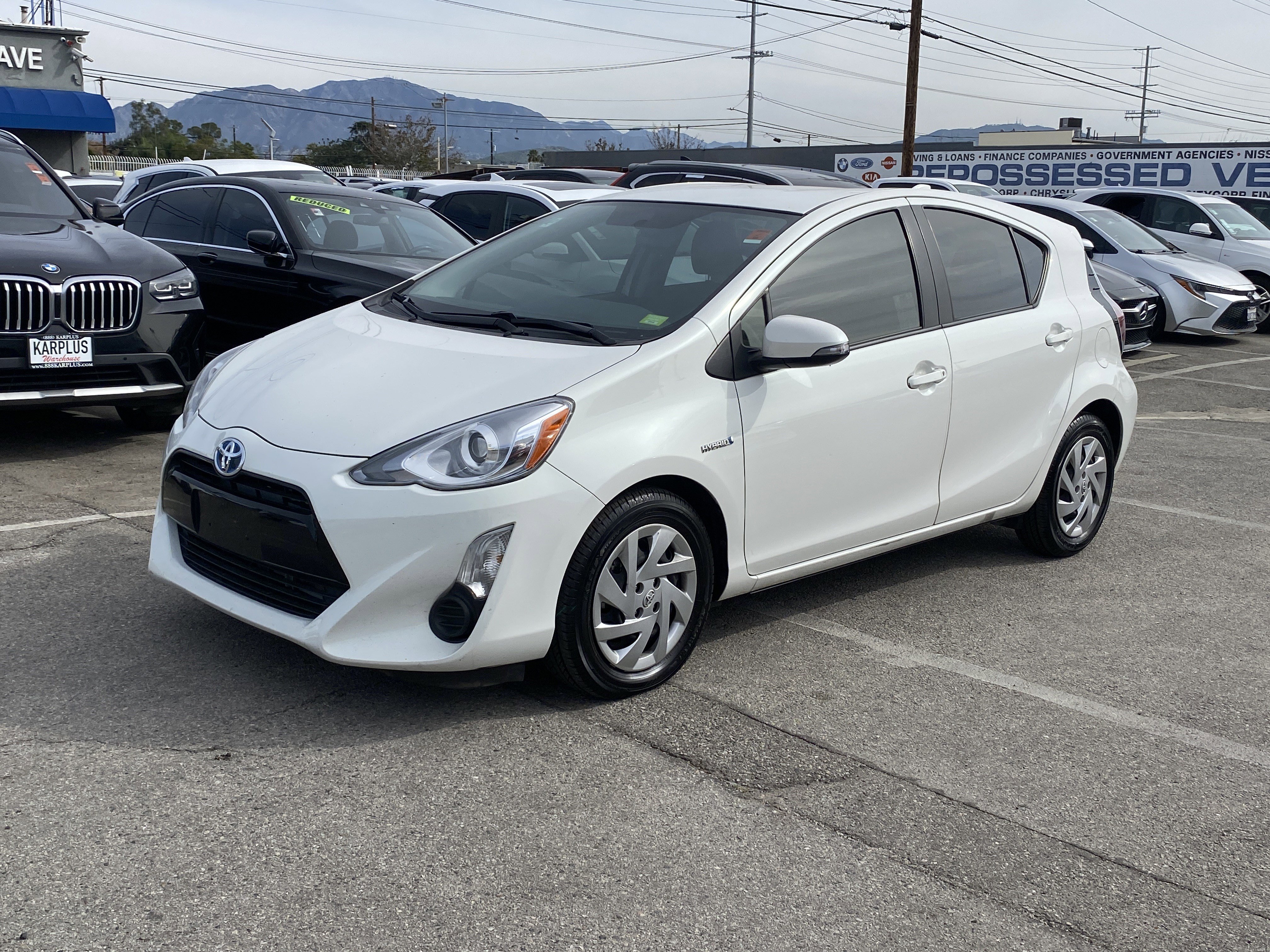 Used 2015 Toyota Prius C Two image 2