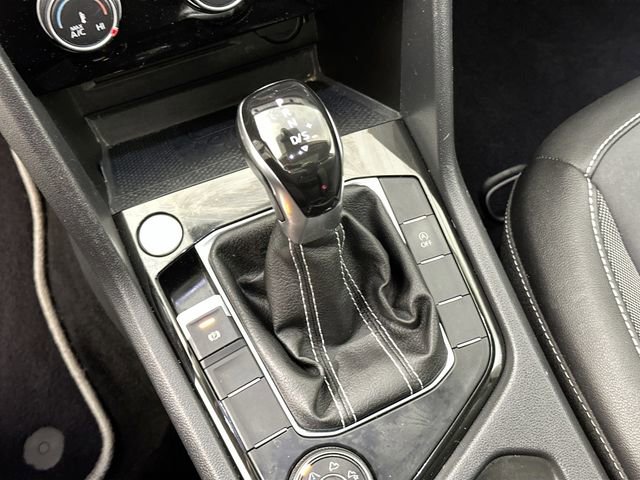 Used 2023 Volkswagen Taos SE image 15