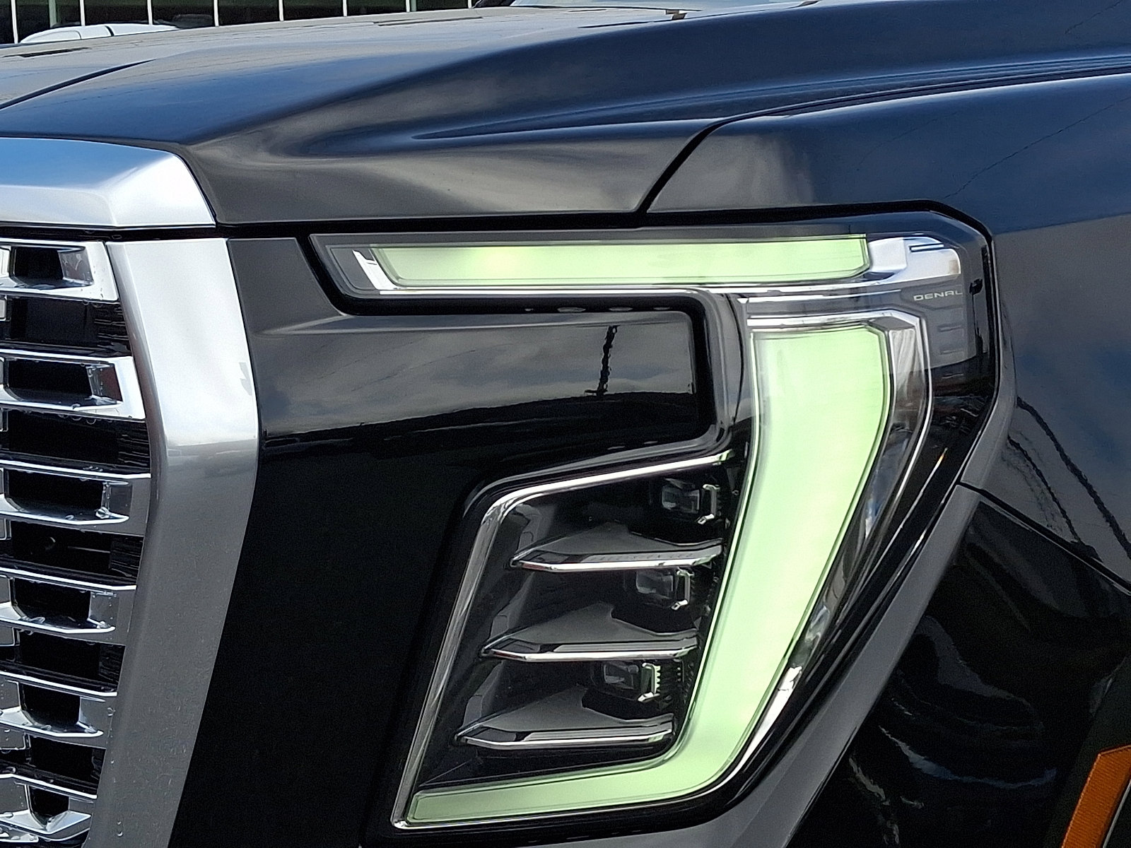 Certified 2026 GMC Yukon Denali w/ Denali Reserve Package image 9