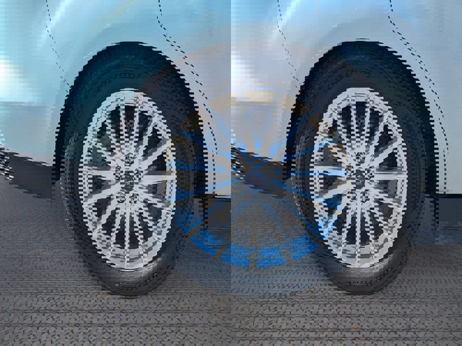 Used 2014 Ford C-MAX Energi SEL w/ Equipment Group 302A image 10