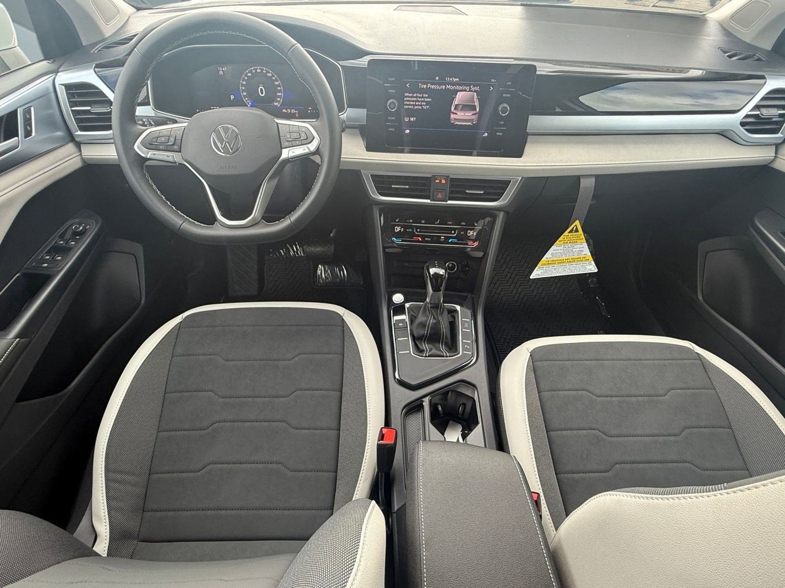 New 2026 Volkswagen Taos SE image 4