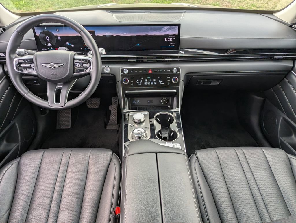 Used 2025 Genesis GV80 2.5T Standard image 8