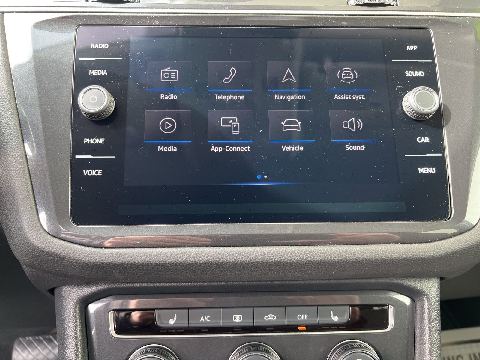 Used 2024 Volkswagen Tiguan S image 18