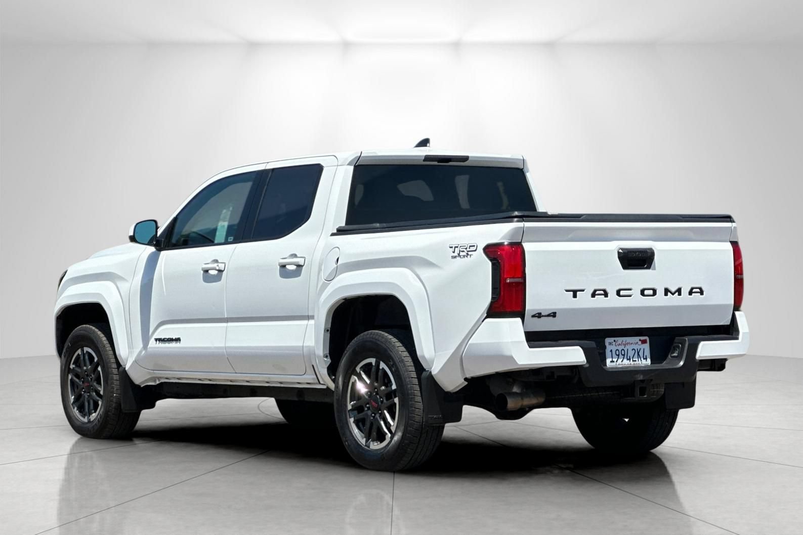 Used 2025 Toyota Tacoma TRD Sport AWD/4WD image 5