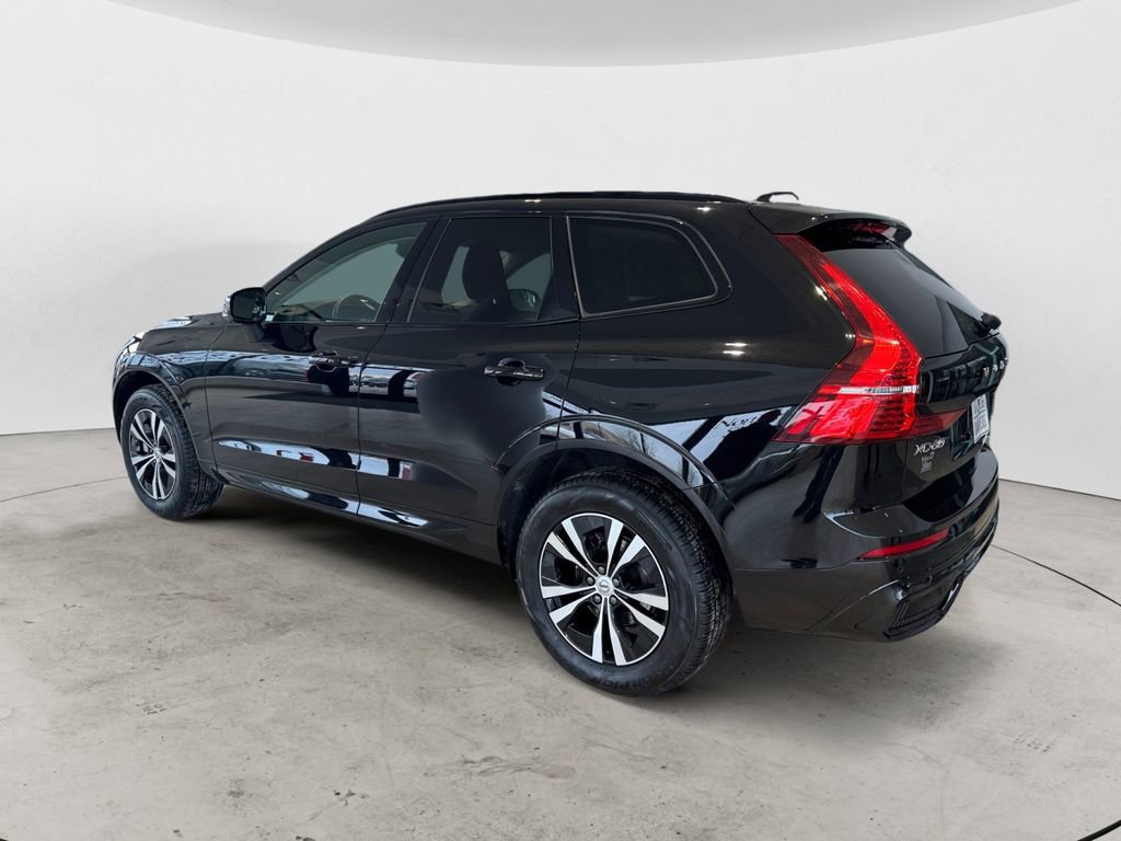 Certified 2025 Volvo XC60 B5 Core image 3