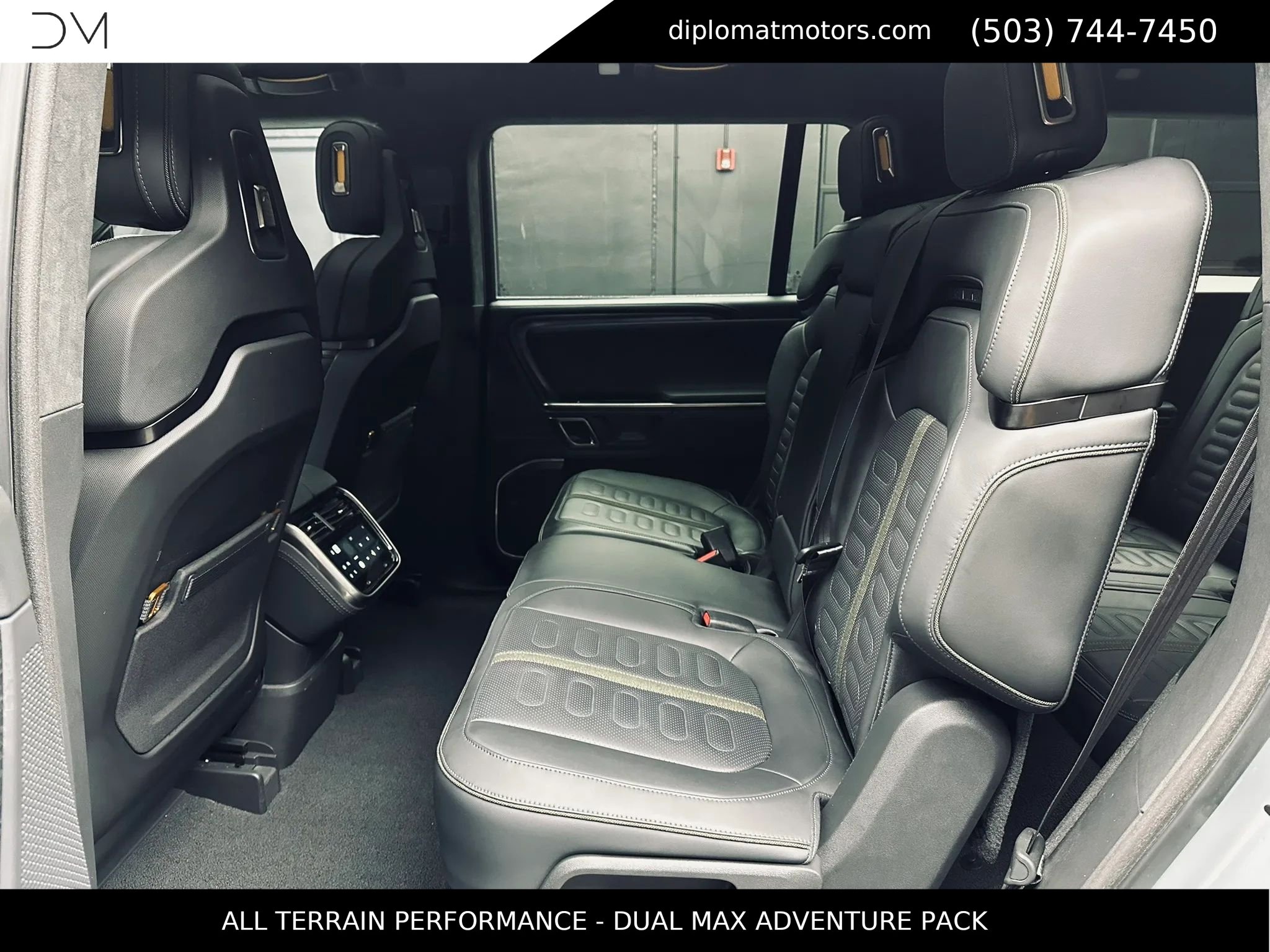 Used 2024 Rivian R1S Adventure image 25