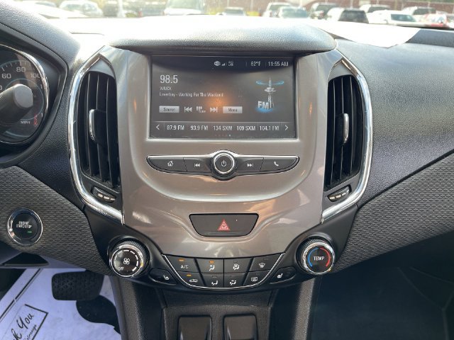 Used 2017 Chevrolet Cruze LT w/ Convenience Package FWD image 13