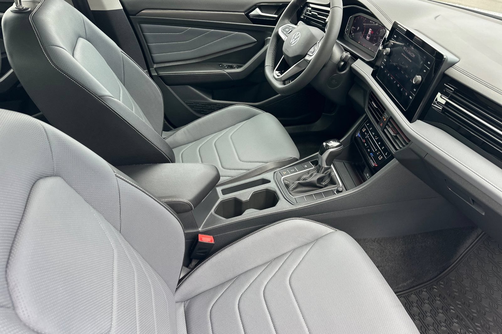 New 2026 Volkswagen Jetta SEL FWD image 13