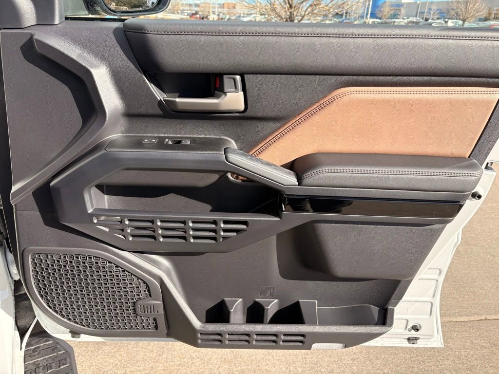 Used 2025 Toyota 4Runner Limited image 29