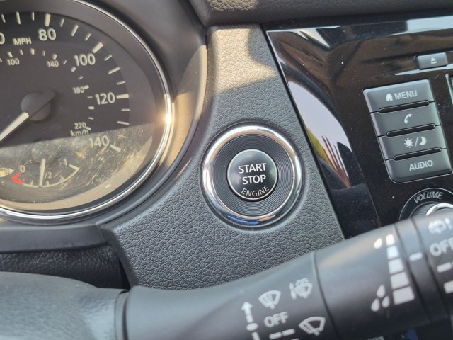 Certified 2020 Nissan Rogue SV AWD/4WD image 18