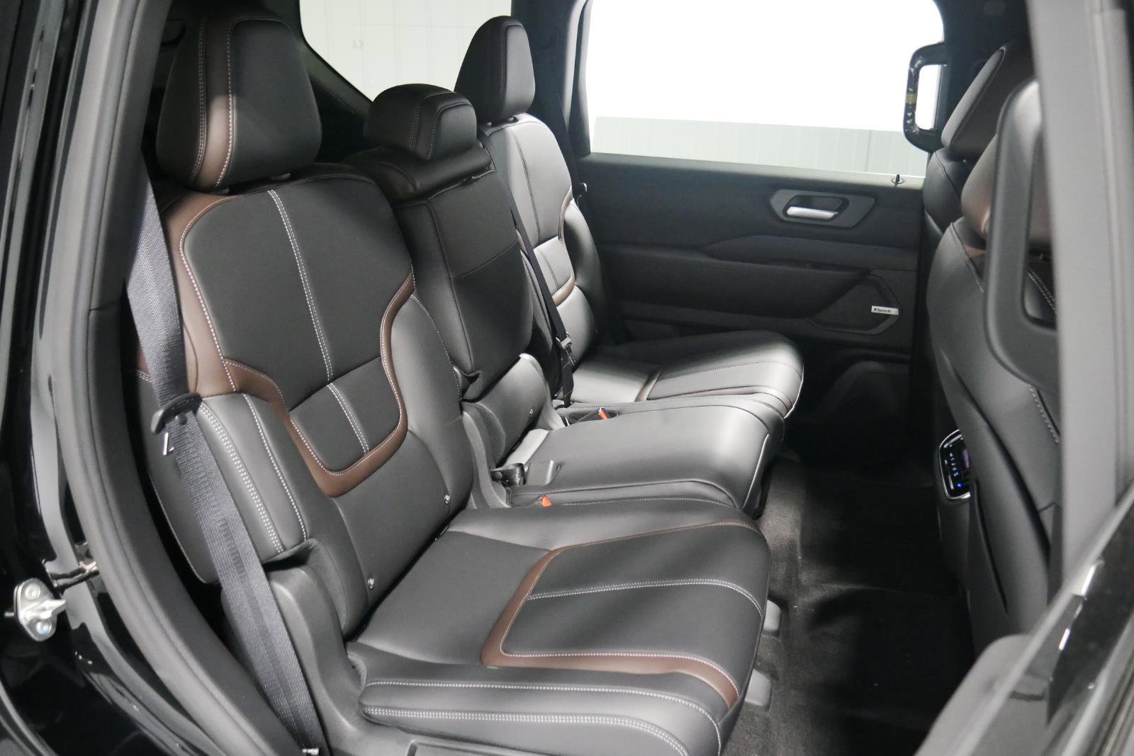 New 2026 Nissan Armada SL w/ Convenience Package image 17