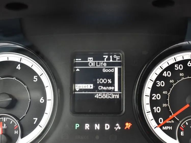 Used 2024 RAM 1500 Classic SLT image 27