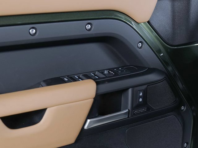 New 2026 Land Rover Defender 110 X-Dynamic SE AWD/4WD image 26