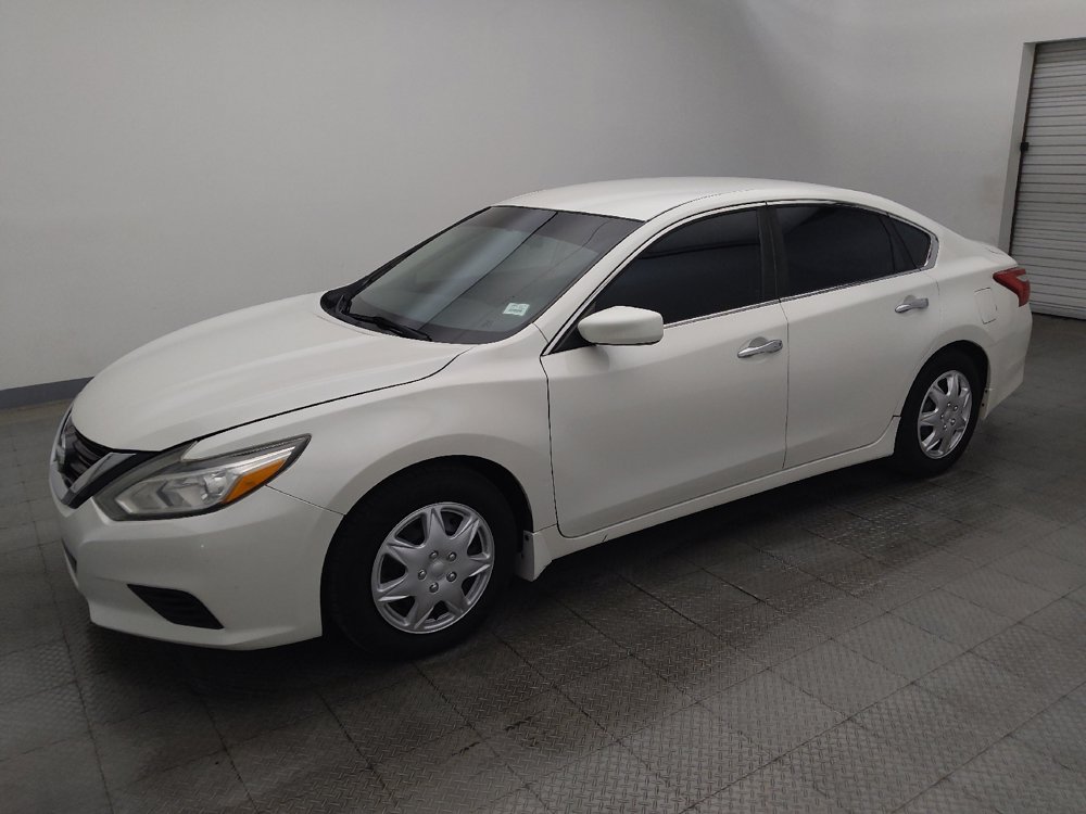 Used 2016 Nissan Altima 2.5 S w/ Power Driver Seat Package FWD image 2