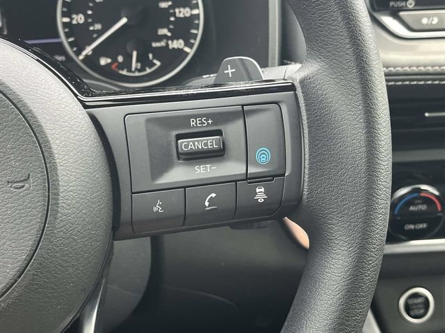 Used 2023 Nissan Rogue SV FWD image 27
