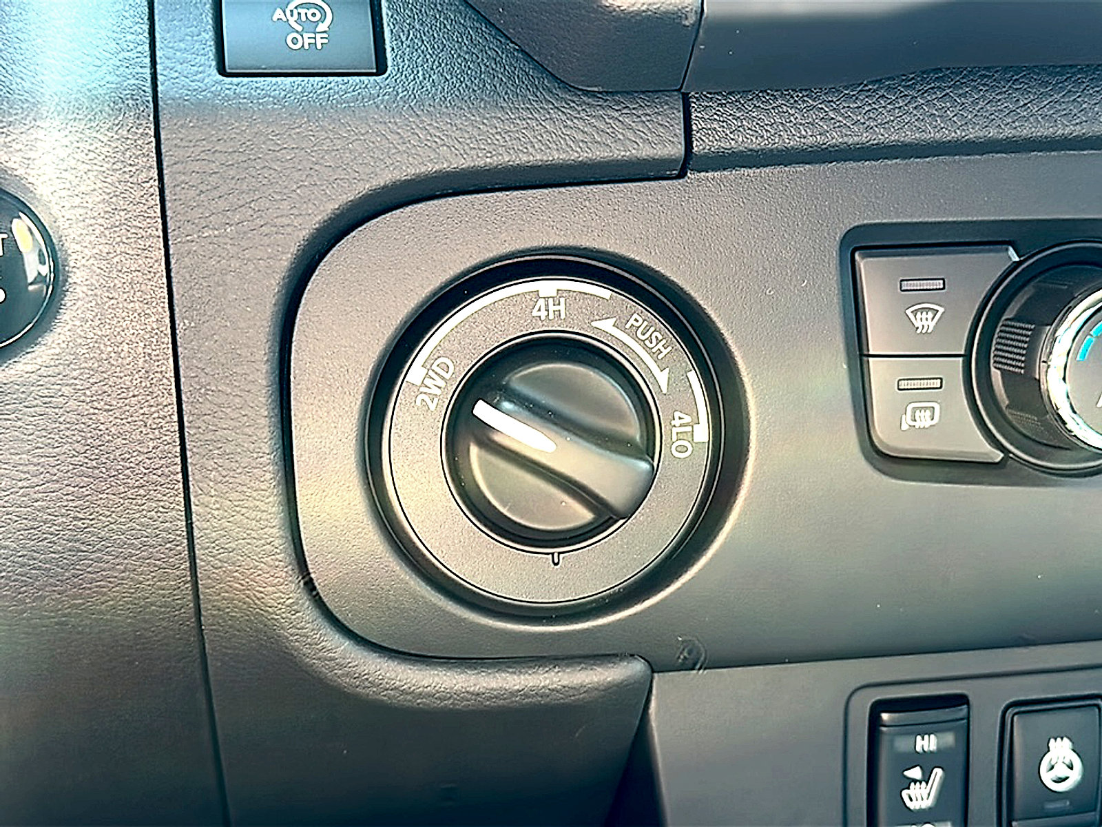 New 2026 Nissan Frontier SV w/ SV Convenience Package image 24