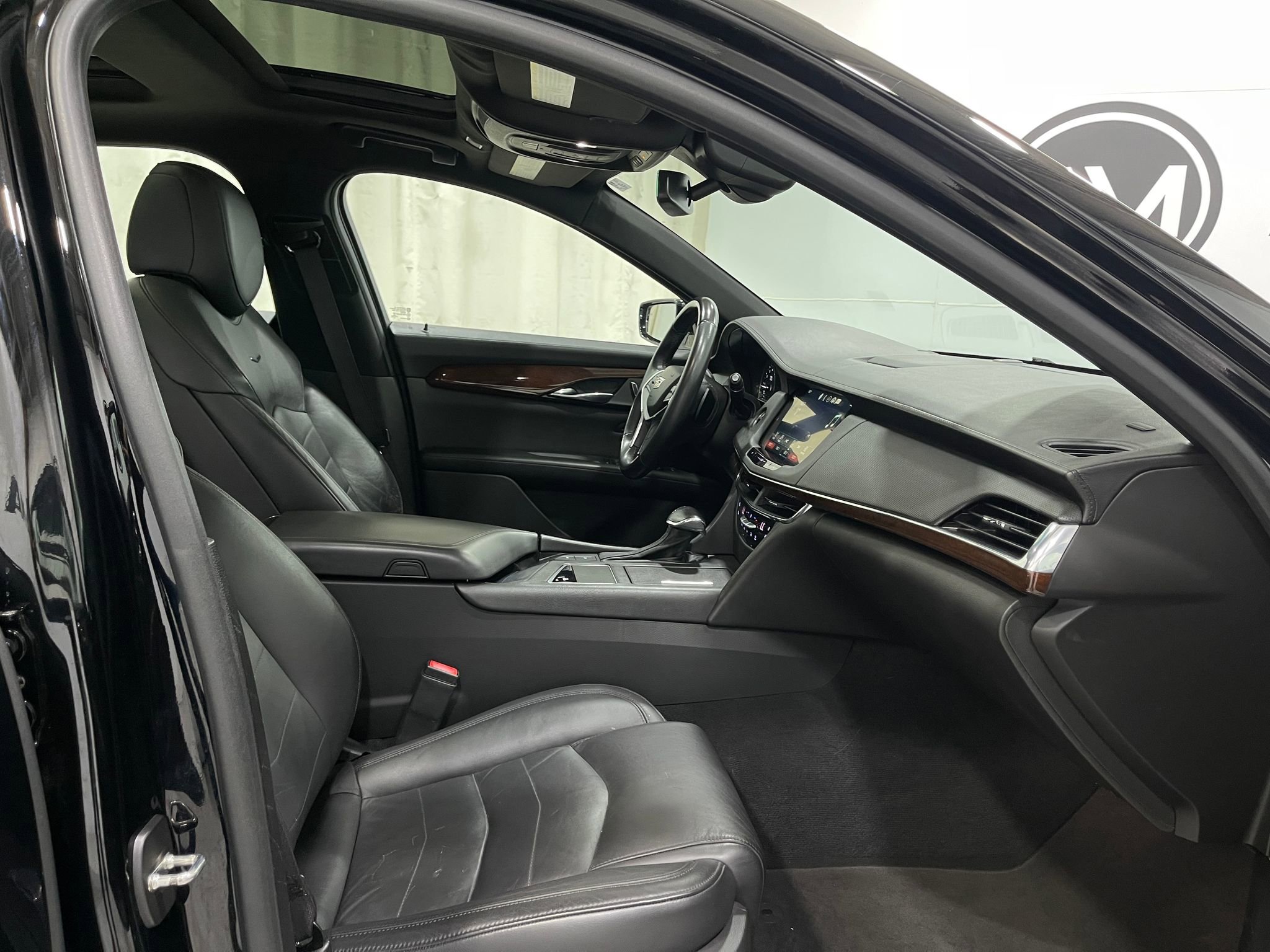 Used 2018 Cadillac CT6 3.6 AWD image 32