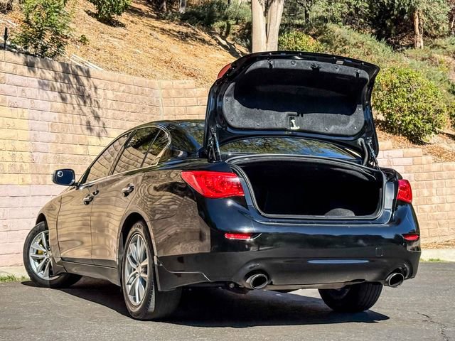 Used 2017 INFINITI Q50 3.0t Premium w/ Cargo Package (L95) image 19