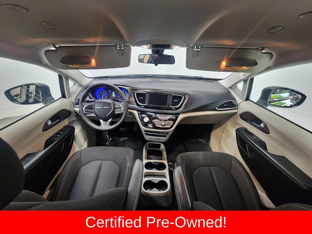 Certified 2022 Chrysler Voyager LX FWD image 25