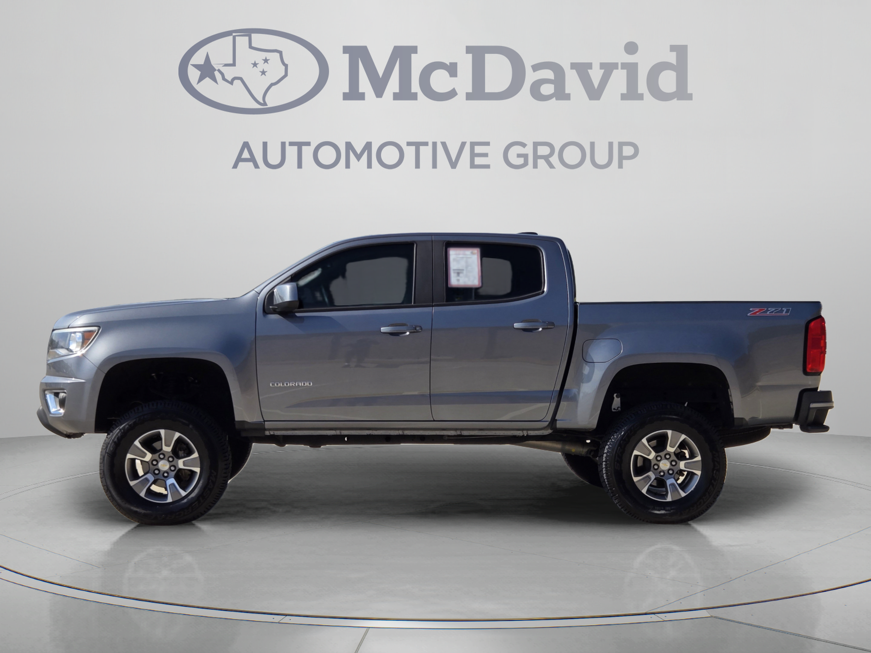 Used 2019 Chevrolet Colorado Z71 RWD image 2