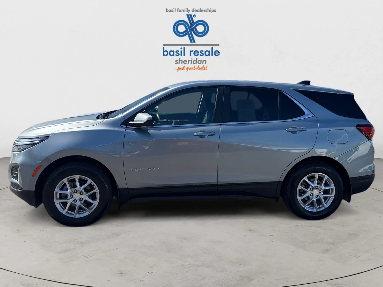 Used 2023 Chevrolet Equinox LT AWD/4WD image 3