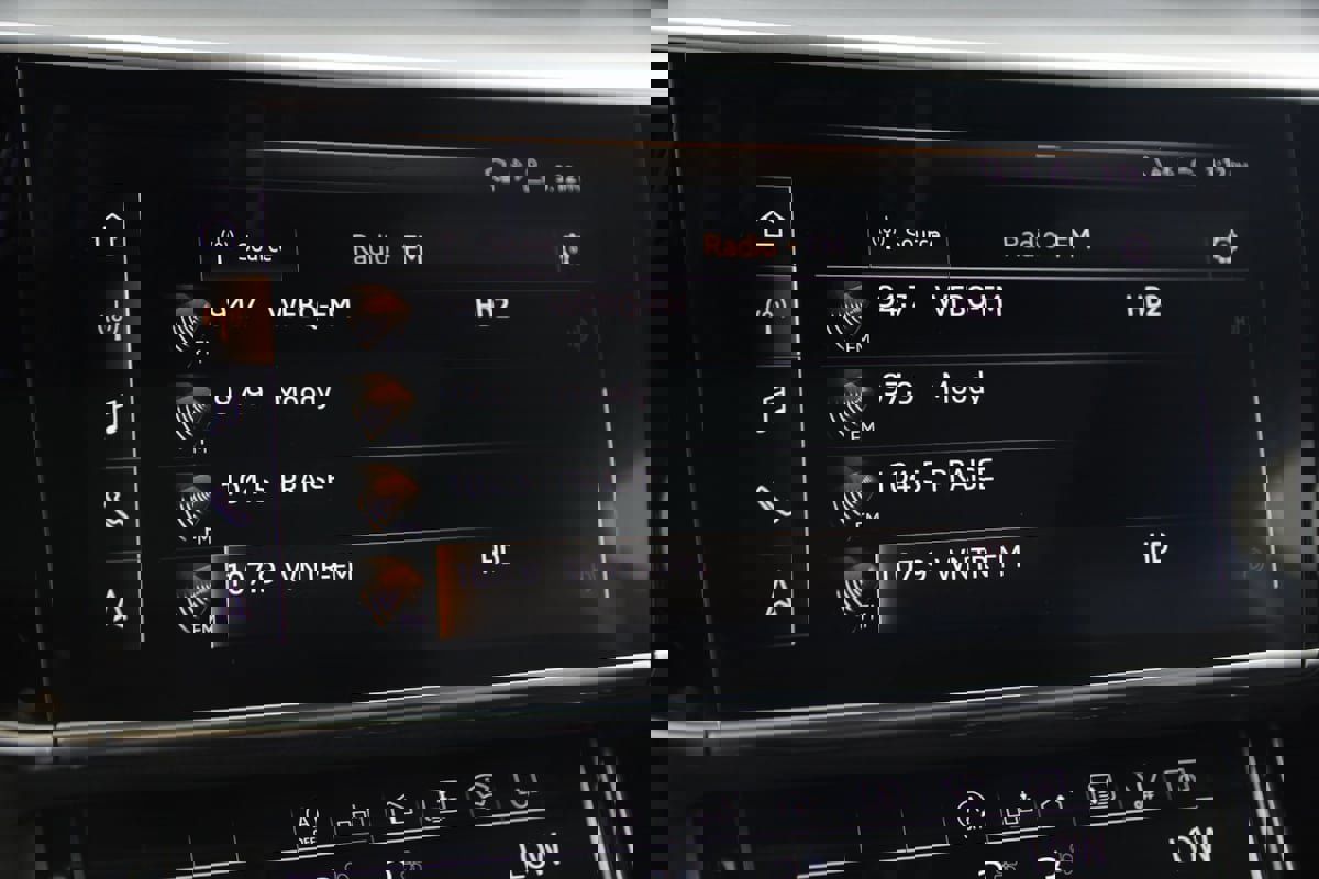 Used 2020 Audi A8 L 4.0T w/ Sport Plus Package image 37